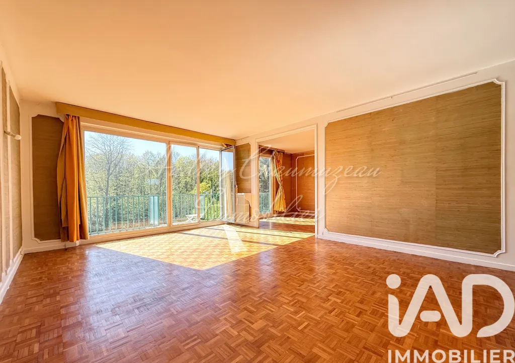 Séjour - Appartement Traversant avec Balcon à Sèvres Rive Gauche