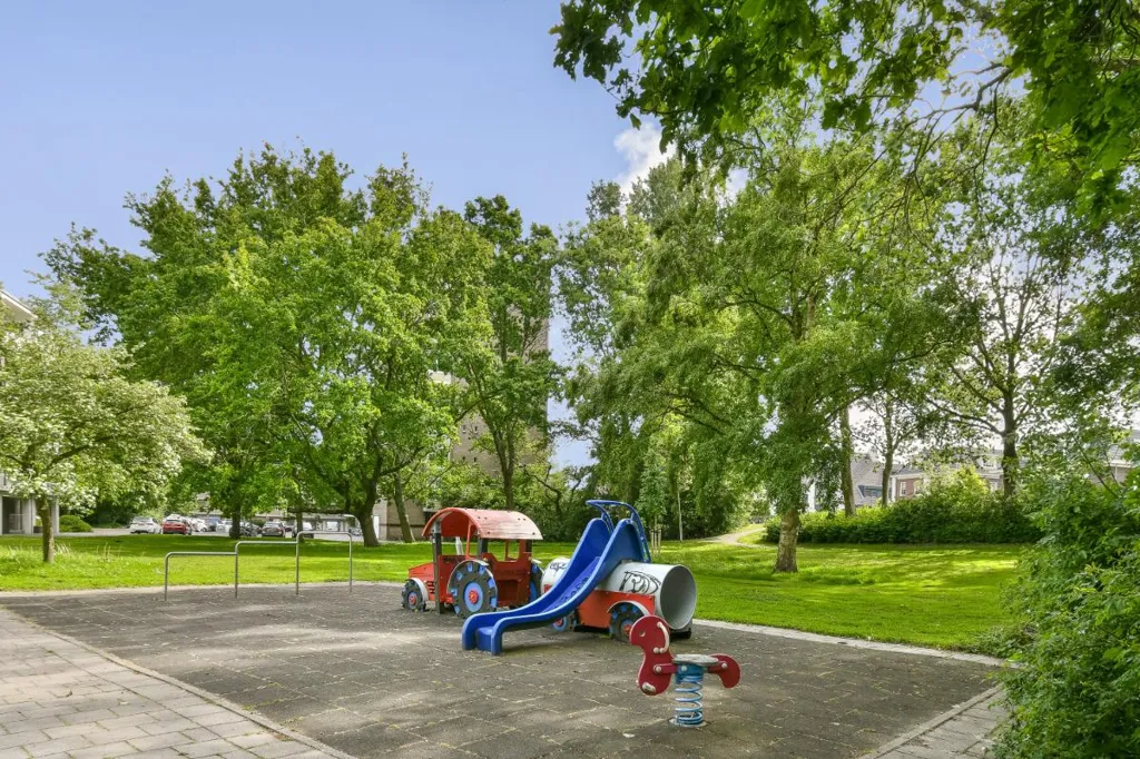 Jardin - Corner Apartment with Balcony in Keizer Karelpark, Amstelveen