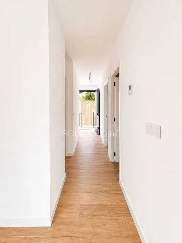 hallway_entrance