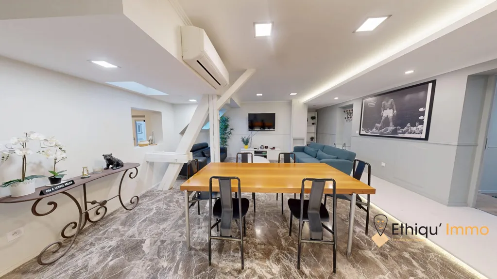 Salle à manger - Appartement Lumineux avec 2 Chambres à Strasbourg