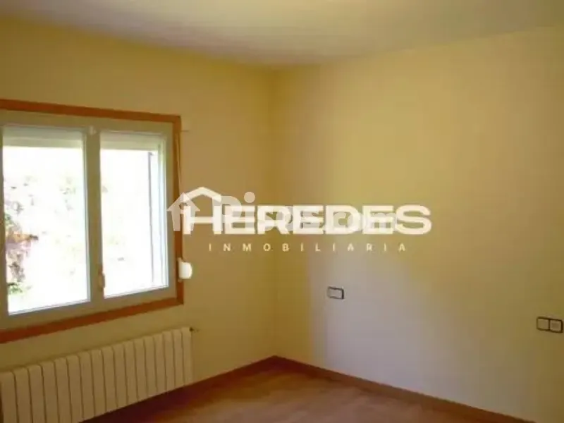 Toad - Chalet with Terrace in Torrelles de Llobregat