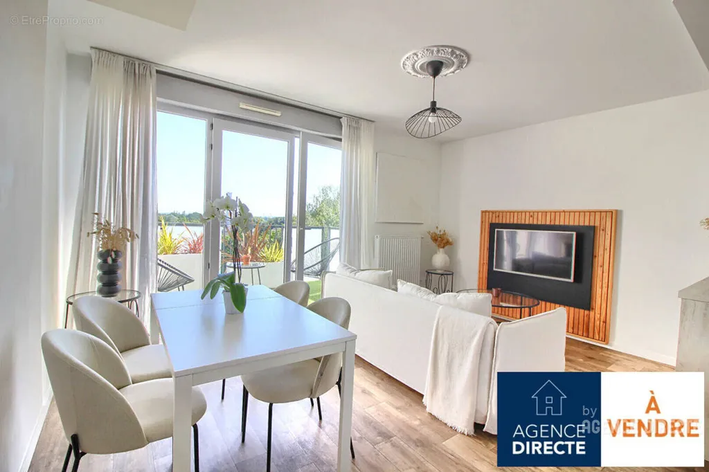 Soggiorno - T2 Apartment with Terrace in Rennes