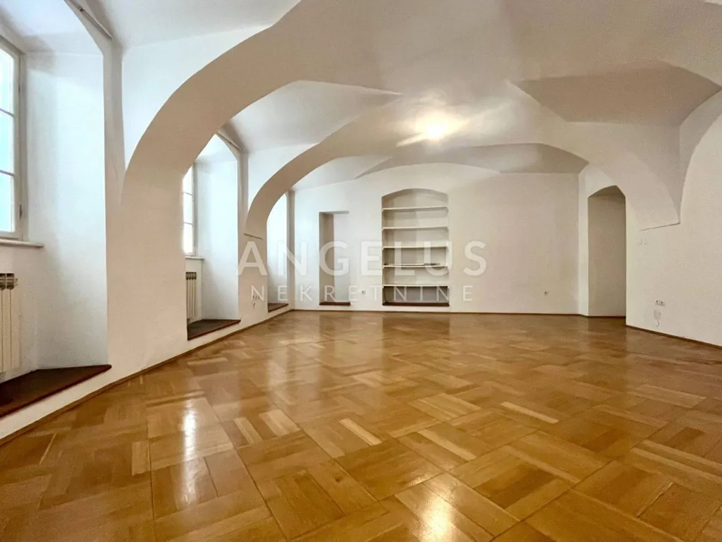 Séjour - Four-Bedroom Apartment in Historic Zagreb