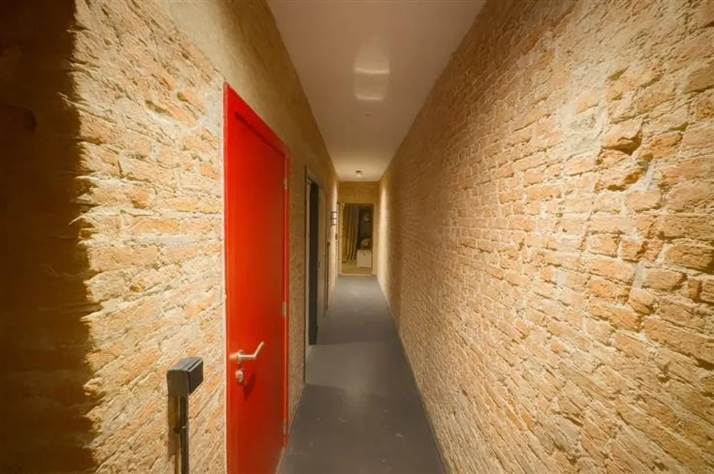 Esik - Modern Apartment with Brickwork in Antwerp