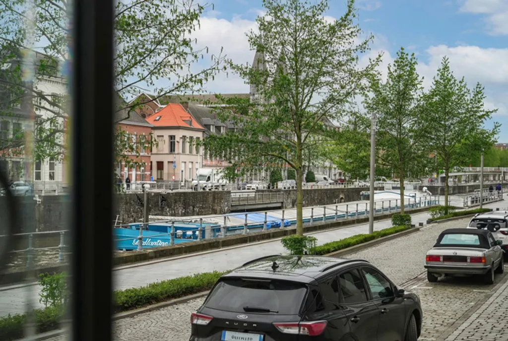 Välivaade - Apartment with Cathedral Views in Tournai