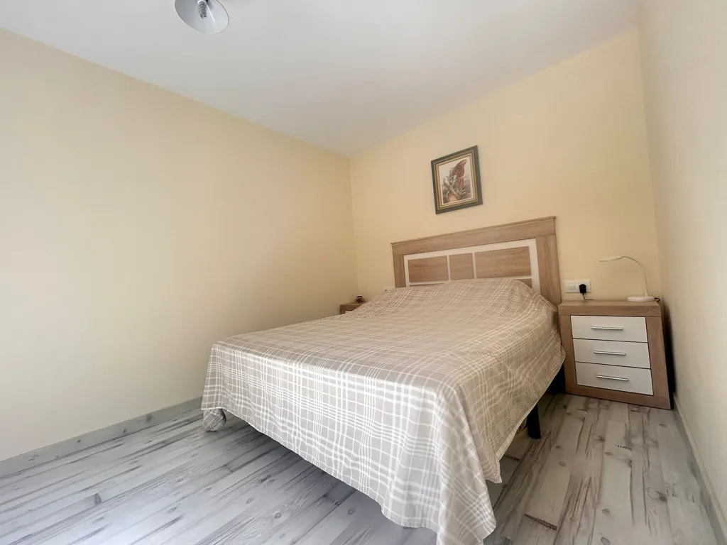 Chambres - Renovated Apartment with Terrace in Urban Centre