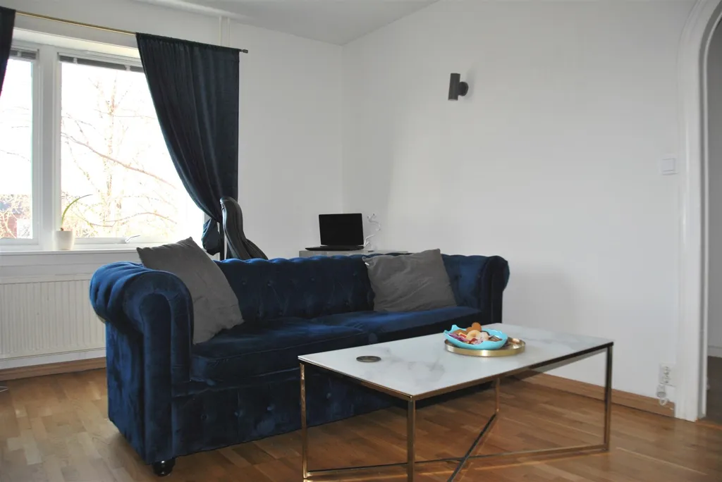Séjour - Corner Flat with Renovated Features in Bokgatan