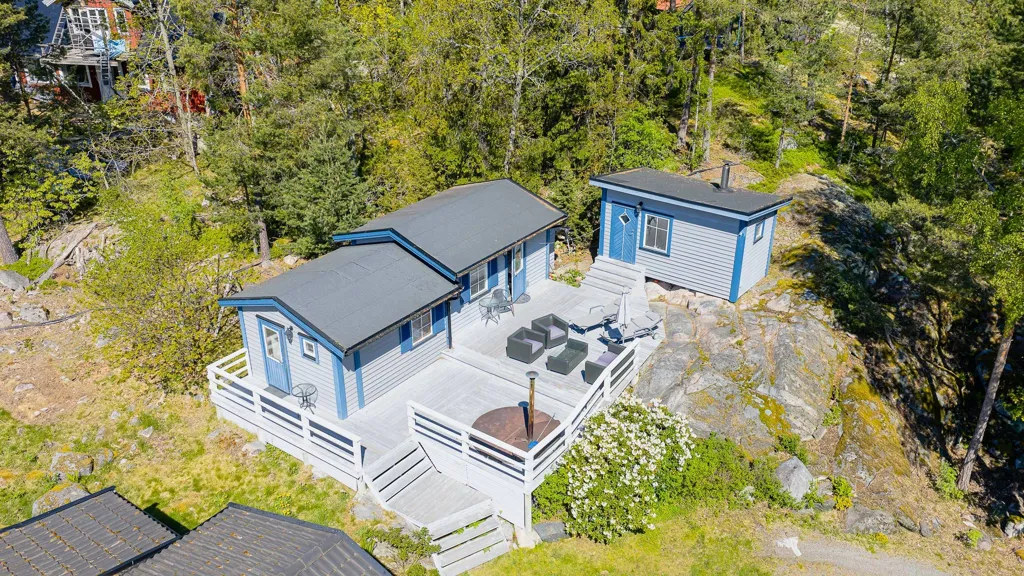 Õhuvaade - Cottage with Sea View on Vättersö