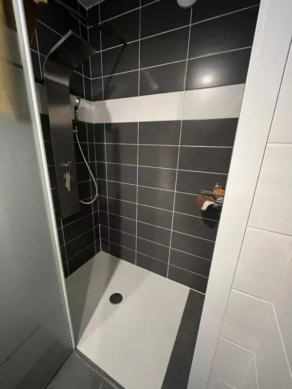 Vannitoad - Flat with Two Terraces in Rodez