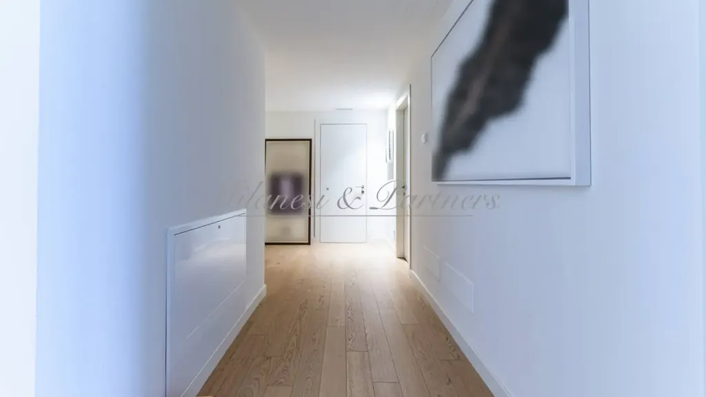 hallway_entrance