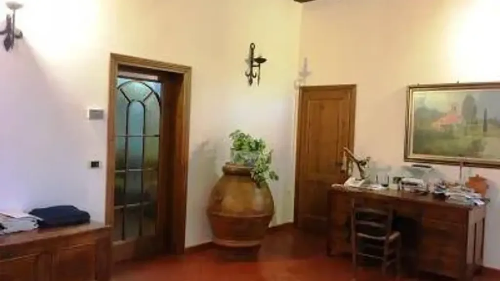 Esik - Villa with Panoramic Views in Empoli