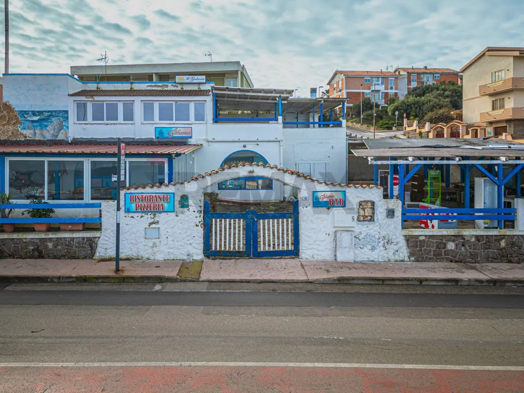 Välivaade - Panoramic Restaurant with Sea View in Porto Torres