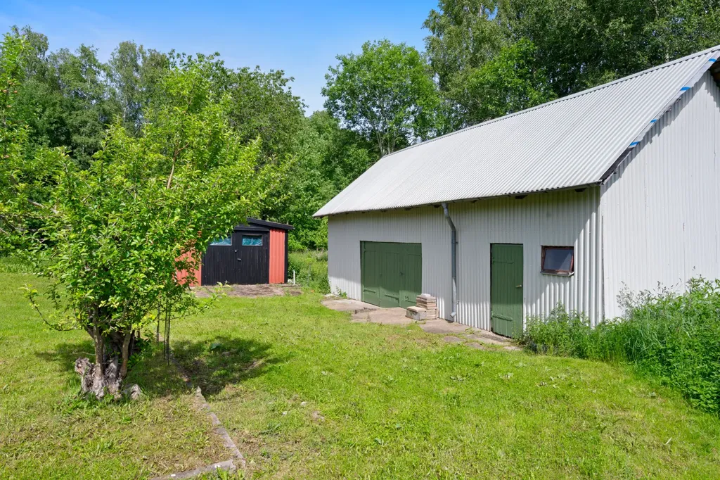 Esterno - Charming Cottage with Workshop in Skövde