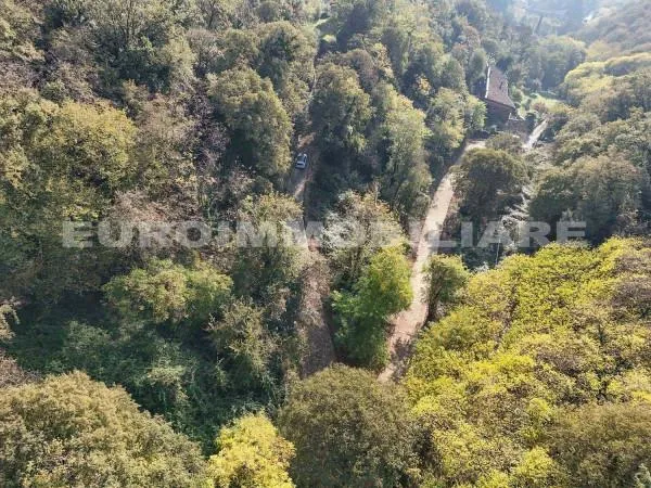 Rustic Property with Panoramic Views in Brescia