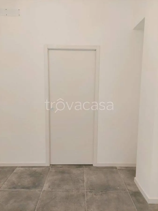 Esik - Newly Refined Apartment with Balcony in Pesaro