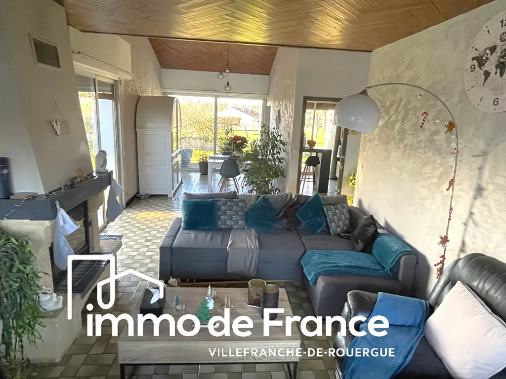 Soggiorno - House with Renovation Potential and Garden in Quiet Area