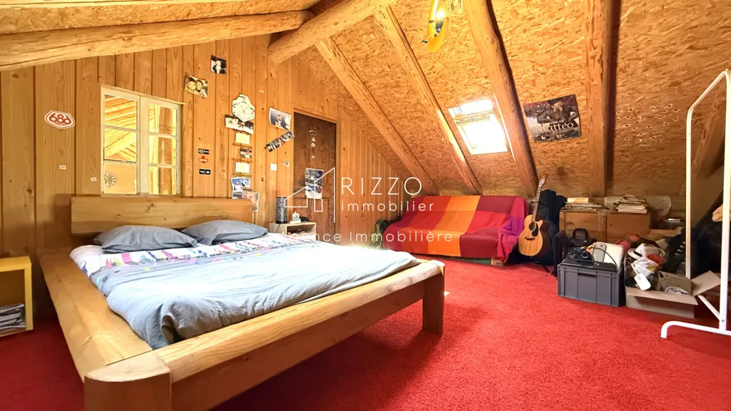 Bedrooms - House with Ski Access in Mijoux
