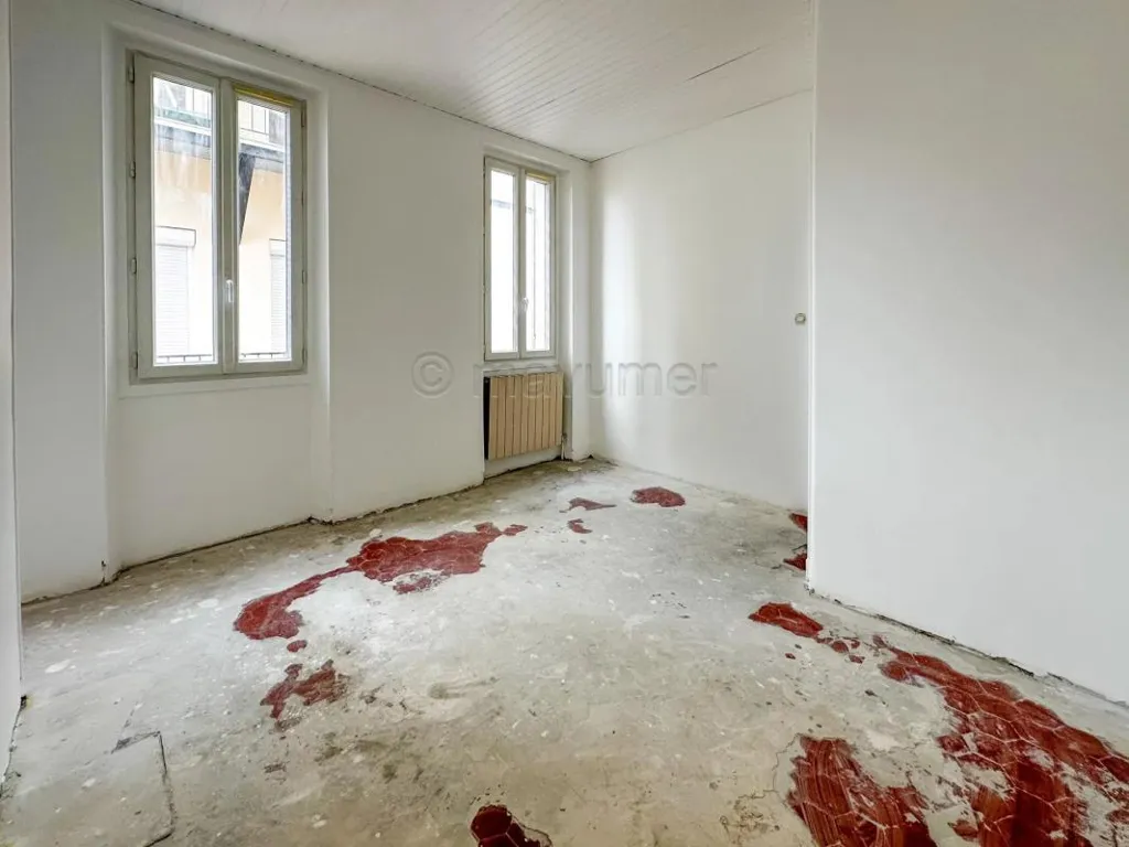 Rooms - Duplex Flat with Balconies in Marseille