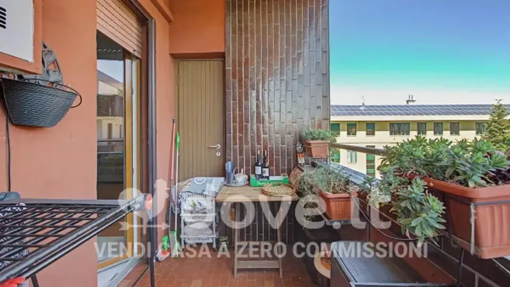 Balcon - Spacious Apartment with Balcony in Bresso