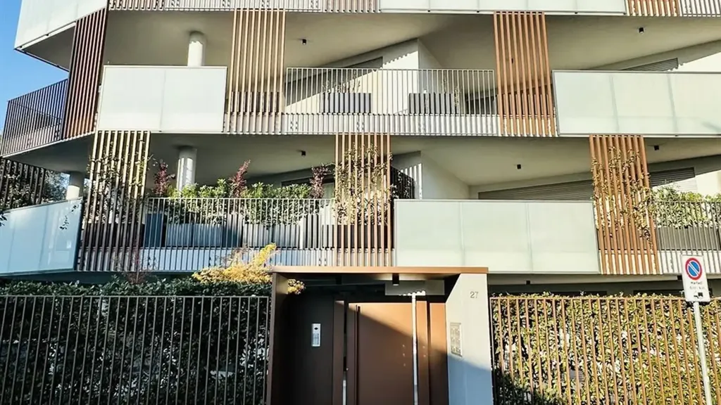 Esterno - Modern Apartment with Terraces in Monza