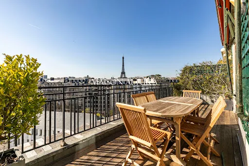 Terrasse - Appartement de Luxe avec Vue Tour Eiffel à Paris 7ᵉ