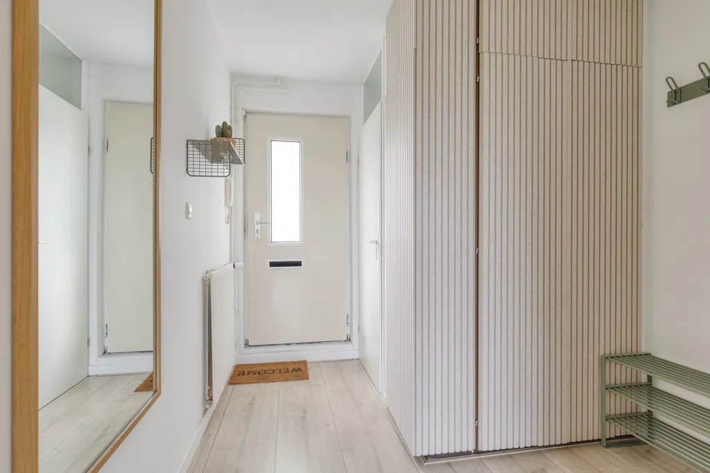 Esik - Maisonnette with Balcony in Almere Stad