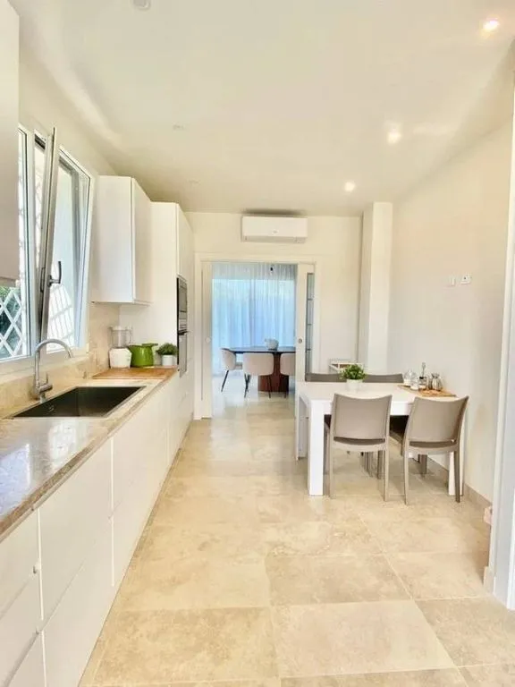 Cuisine - Newly Built Villa with Pool in Pietrasanta