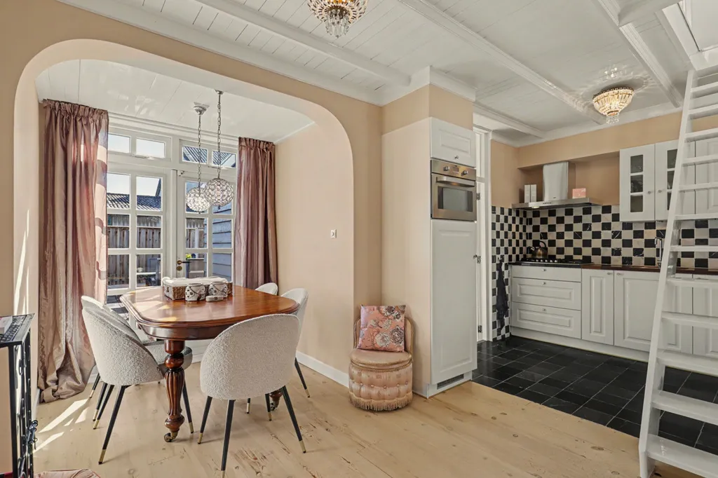 Cuisine - Character House with High Finish in Klundert