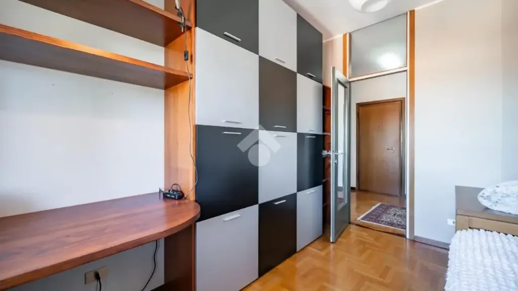 Chambres - Apartment with Panoramic View in Castello Di Brianza