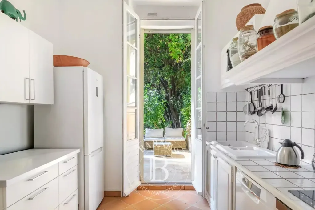 Cuisine - Appartement Luxe Duplex avec Jardin à Marseille