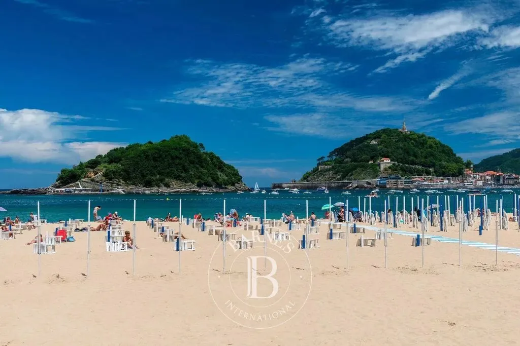 Duplex with Sea View on Ondarreta Beach, San Sebastián