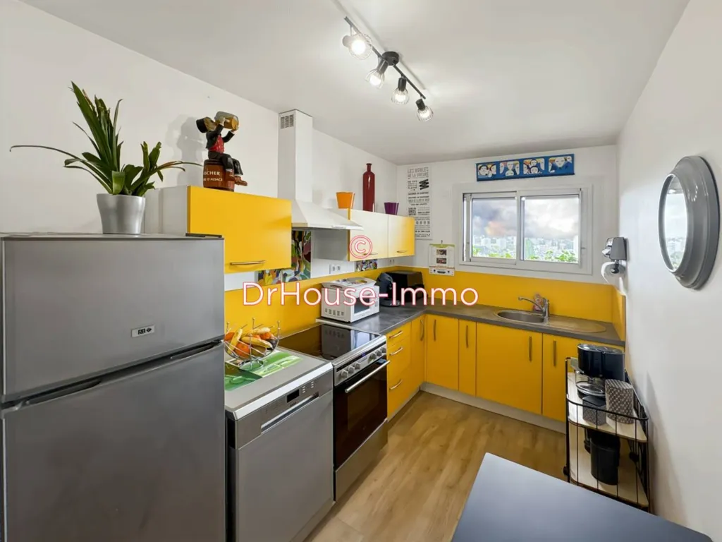 Köök - Bright 2-Bedroom Apartment with Balcony in Le Mans