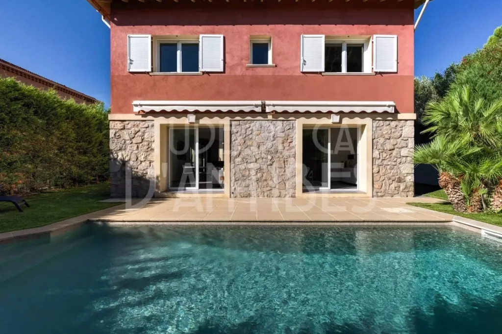 Extérieur - Villa Luxueuse avec Piscine à Antibes