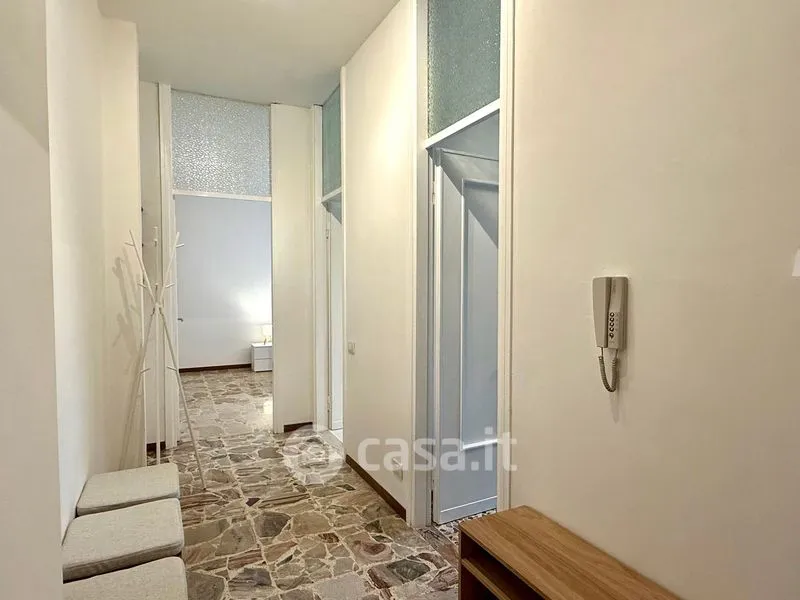 Entrée - Bilocale with University Proximity in Bergamo