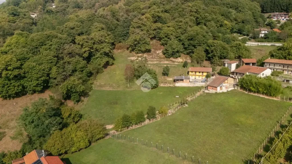 Õhuvaade - Independent House with Panoramic View in Rifreddo