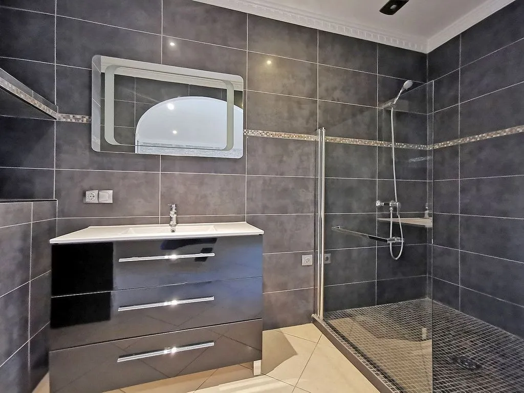 Salles de bain - 9-Bedroom Chalet with Pool in La Capellania
