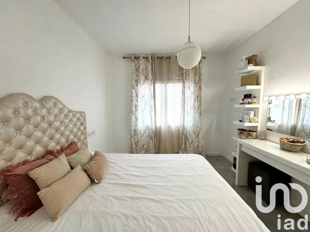 Chambres - Twin-Storey House with Multiple Terraces in Cambrils