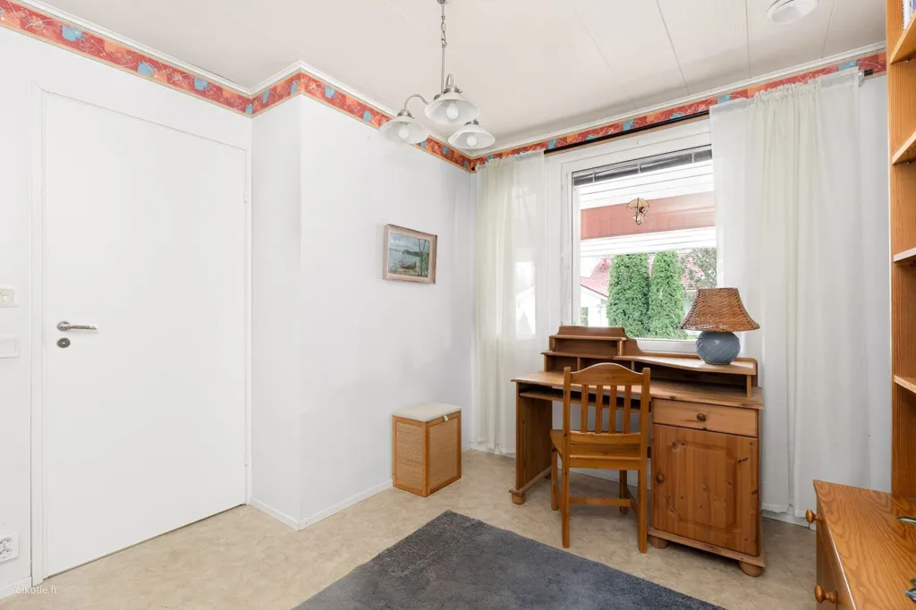 Bureau - Detached House with Garden in Veikkola, Kirkkonummi