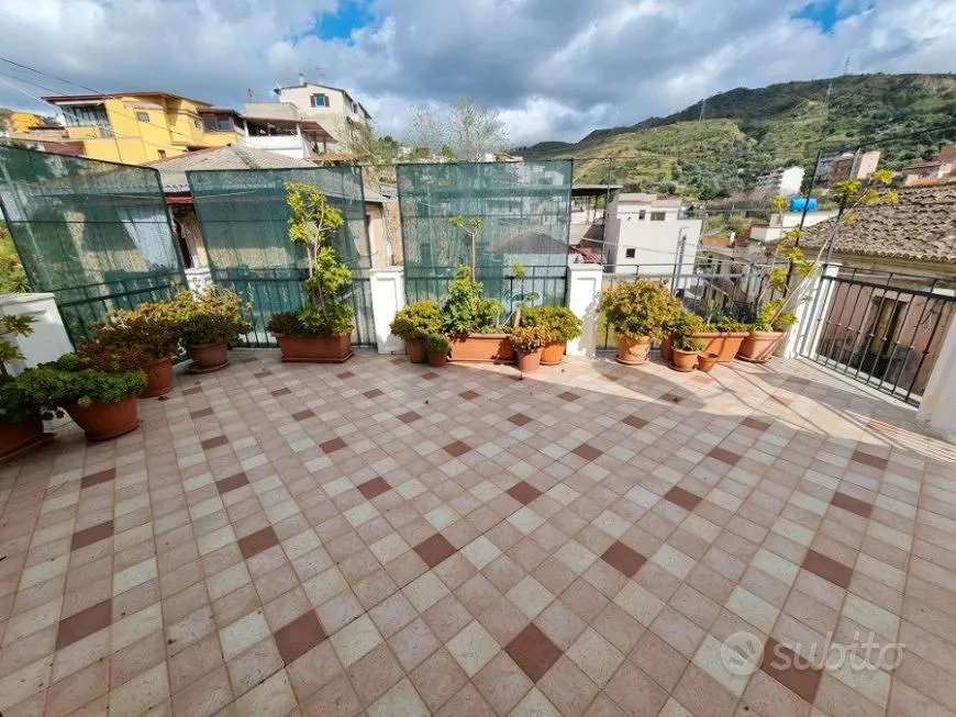 Terrasse - Three-Level Independent House in Vito Inferiore