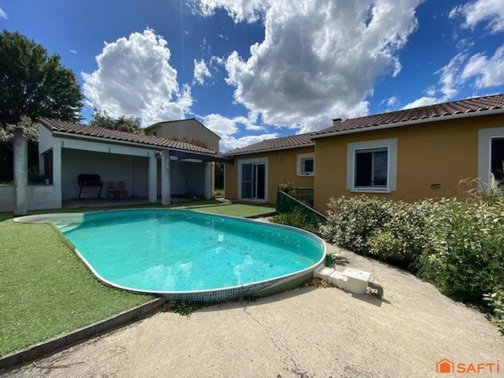 Piscine - Maison avec Piscine et Vue Dégagée à Lanta