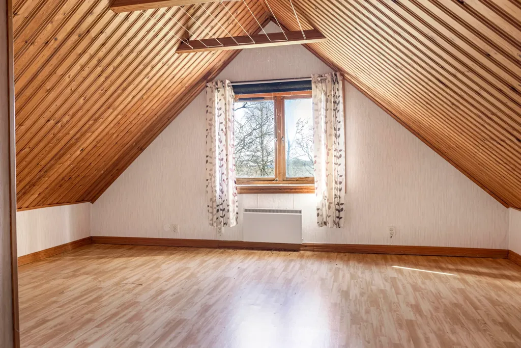 Toad - Divided Farm with Development Potential in Göstorp