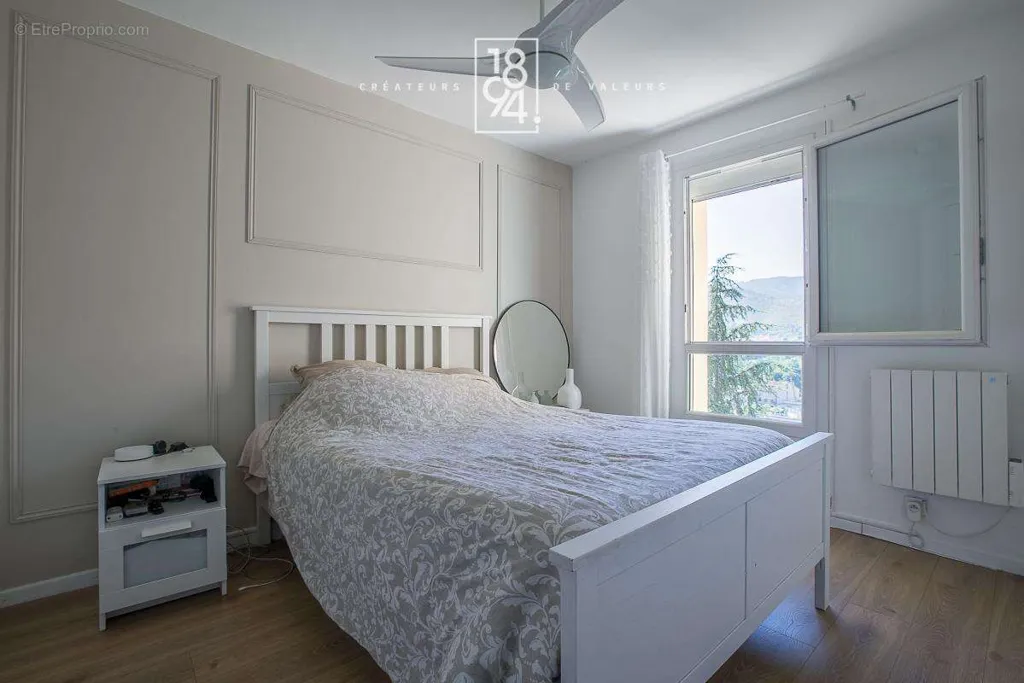 Chambres - Appartement T4 avec Loggias à Marseille 11ème