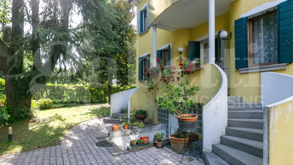 Extérieur - Rustic Villa with Garden in Mogliano Veneto