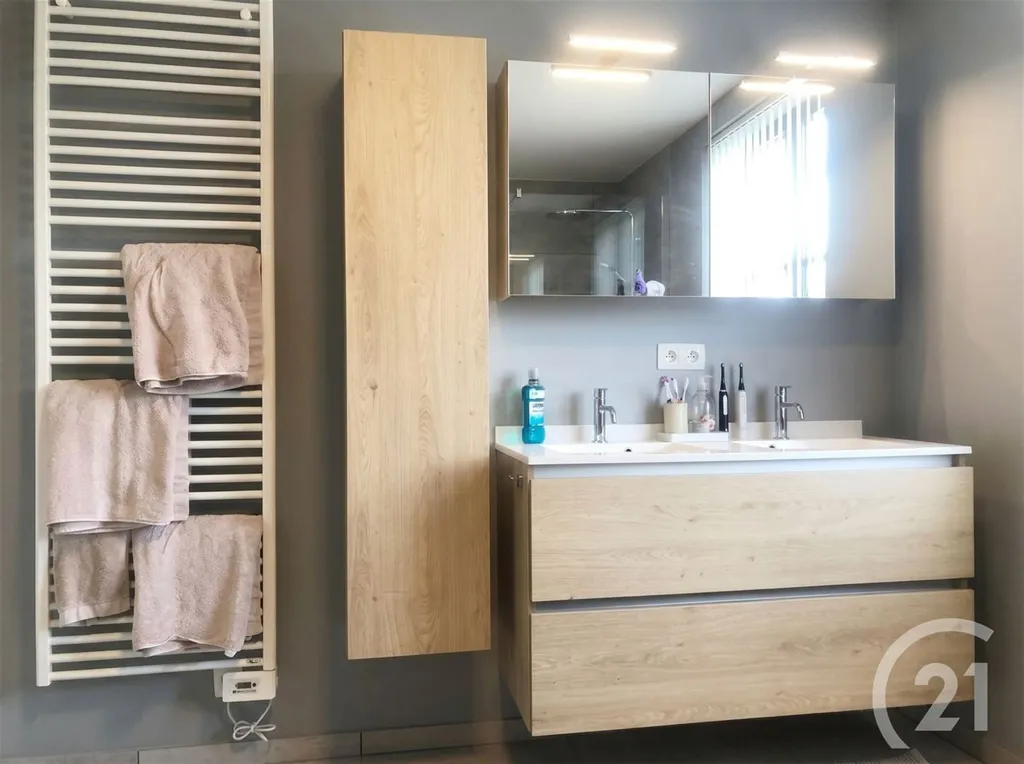 Salles de bain - Kasteelhoeve Rénovée avec Jardin à Heist-op-den-Berg
