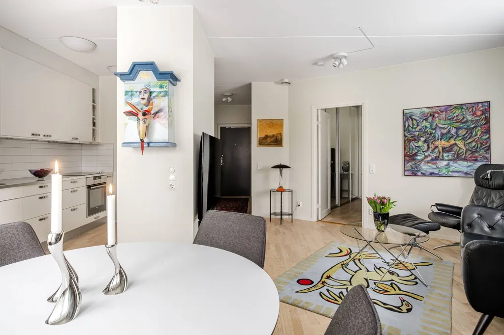 Dining Room - Two-Bedroom Flat with Balcony in Gårdshusen
