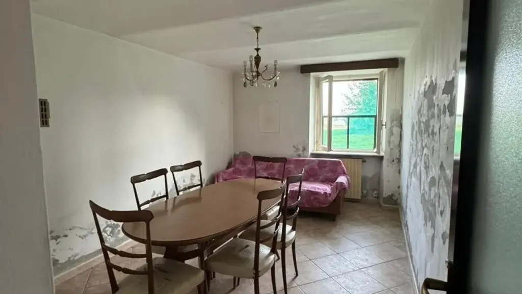 Salle à manger - Rustic Cottage for Renovation in Casale Monferrato
