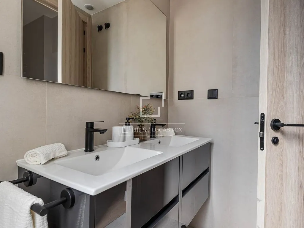 Vannitoad - Luxury Flat with Contemporary Design in Chamartín