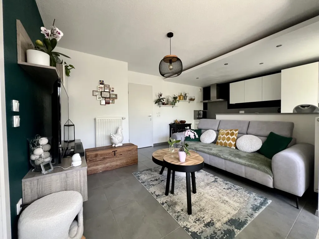 Living Room - 2-Bedroom Apartment with Terrace in Geispolsheim