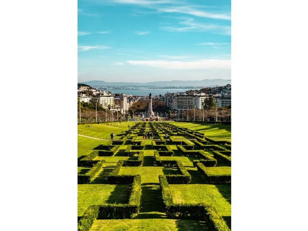 Luxury Apartment with Balcony in Central Lisbon