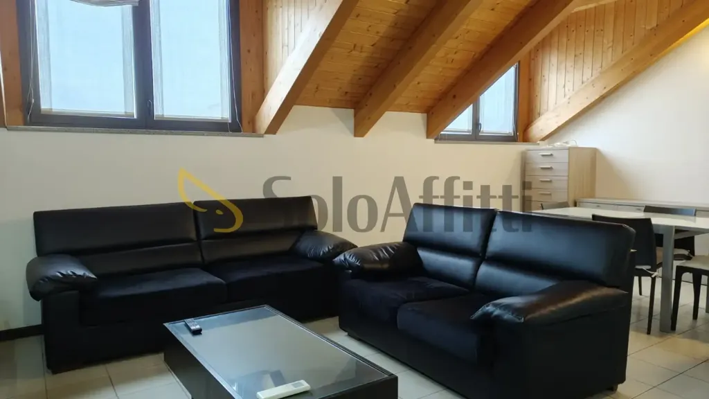 Elutuba - Mansarded Triplex with Balcony in Gallarate